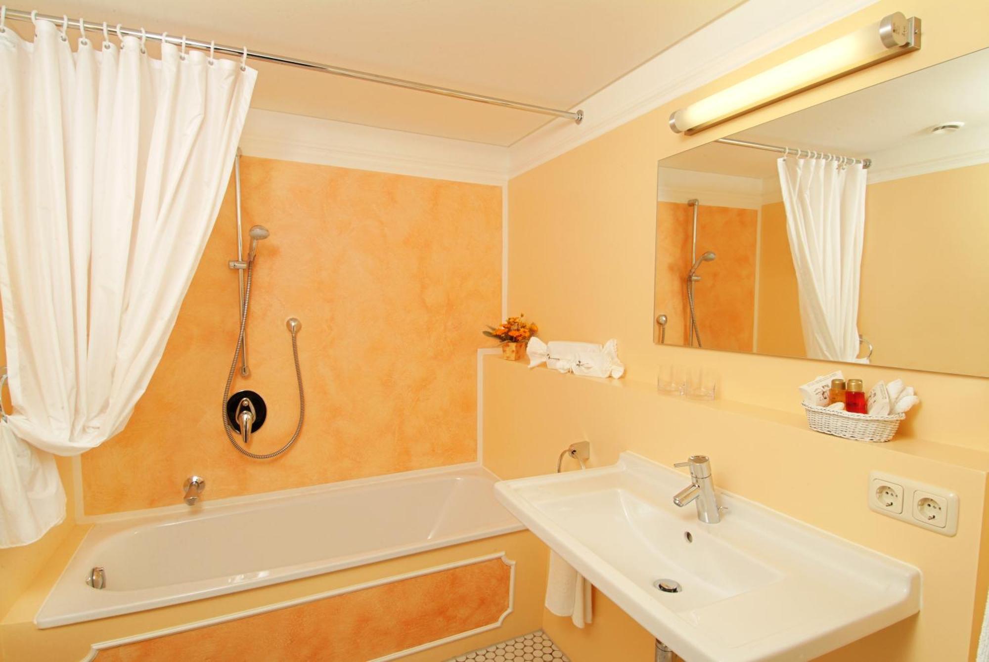 Hotel Leicht Biebelried Kültér fotó