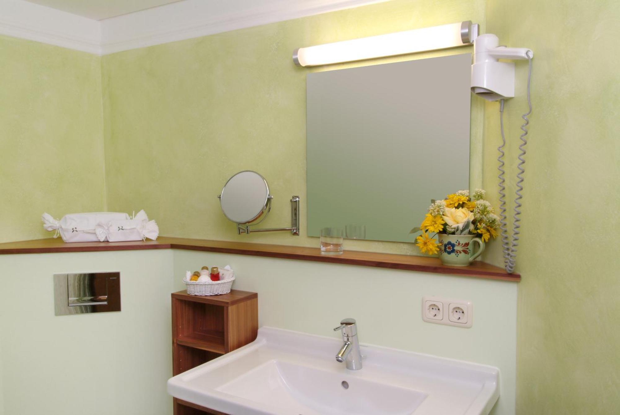 Hotel Leicht Biebelried Kültér fotó