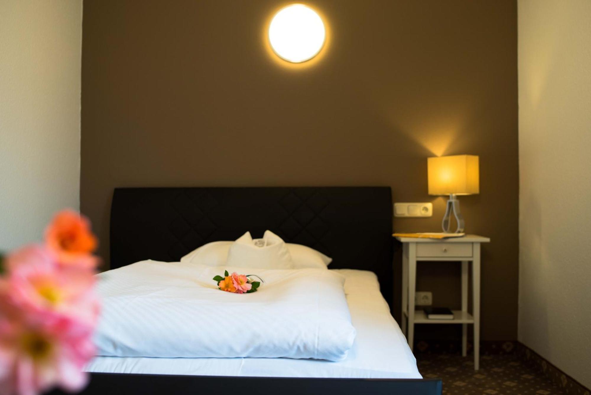 Hotel Leicht Biebelried Kültér fotó