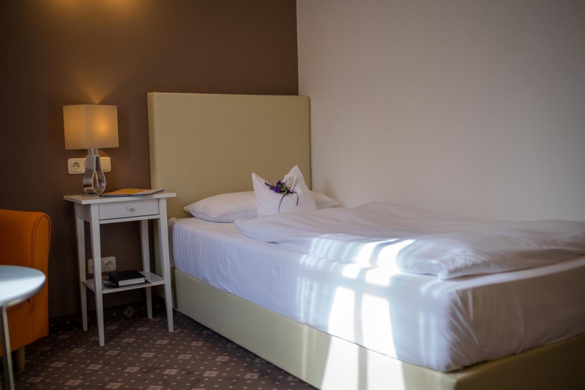 Hotel Leicht Biebelried Kültér fotó